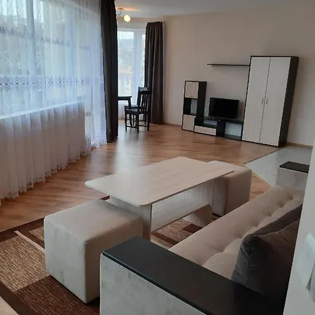 амира 2 Apartment Balchik