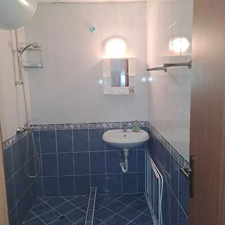 амира 2 アパート バルチク