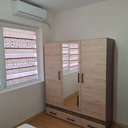 амира 2 アパート