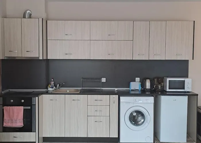 амира 2 * Balchik